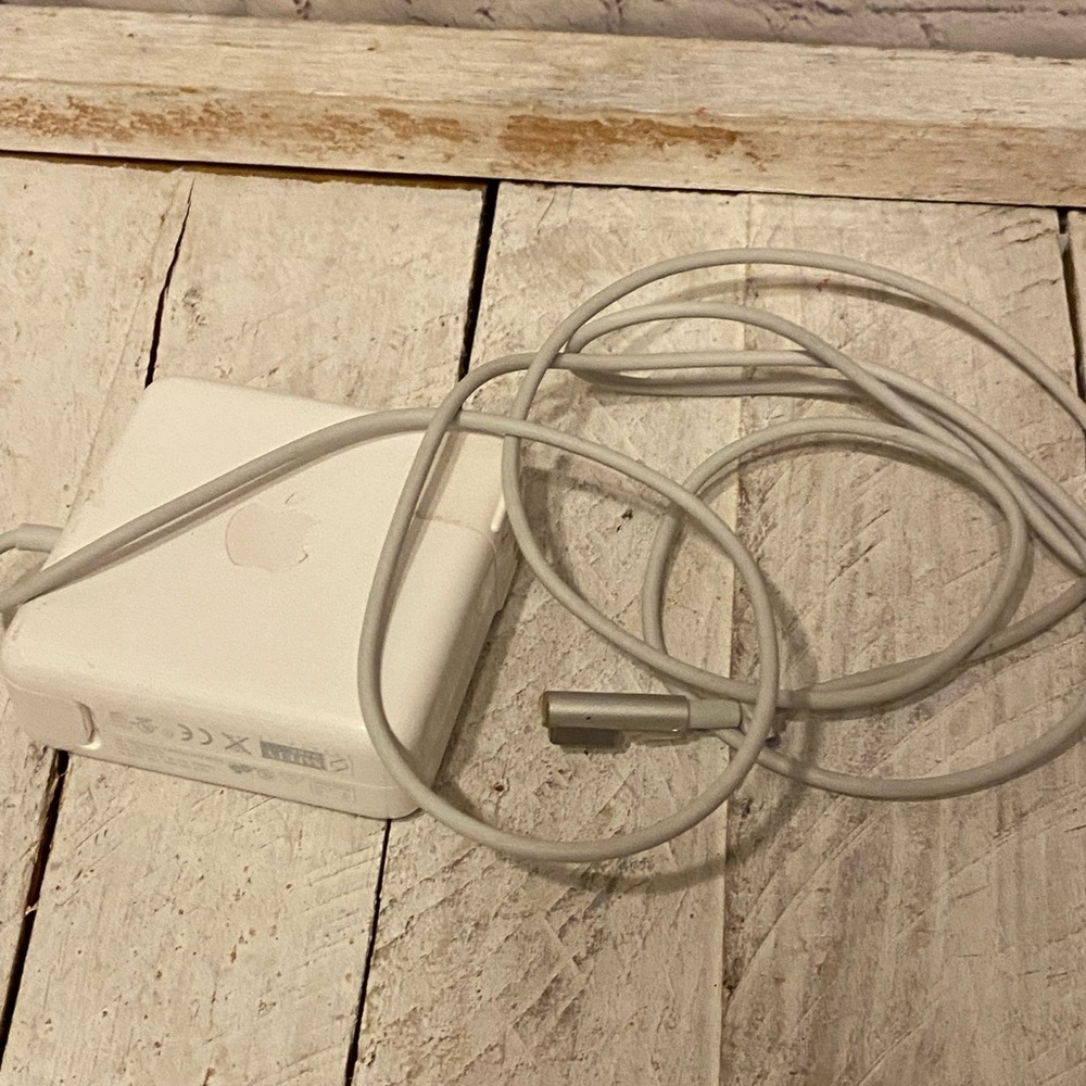 Apple White Charging Block with Cable